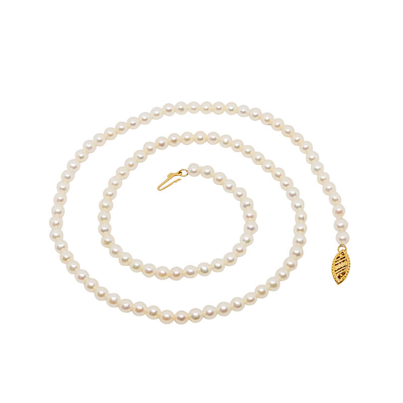 4 x 4.5mm Strand of Pearls